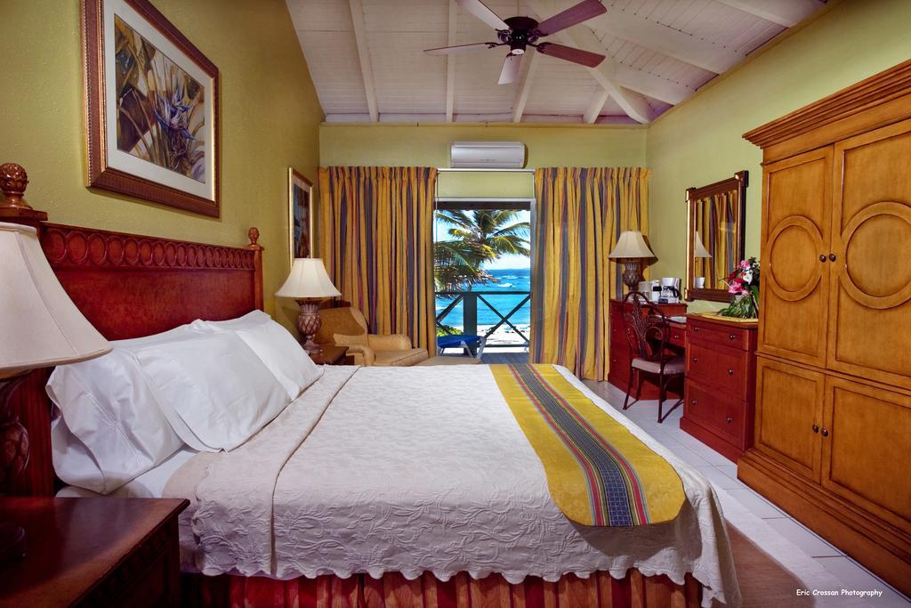 Hibiscus Beach Resort Кристианстед Стая снимка
