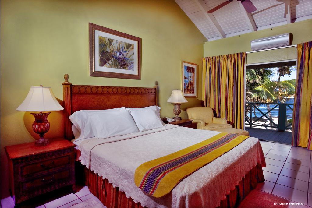 Hibiscus Beach Resort Кристианстед Стая снимка